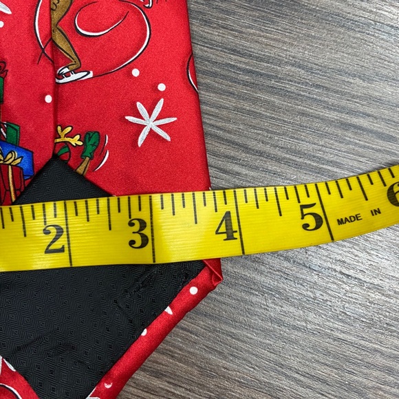 Nicole Miller Red Christmas Reindeer Pattern Tie - Picture 4 of 4